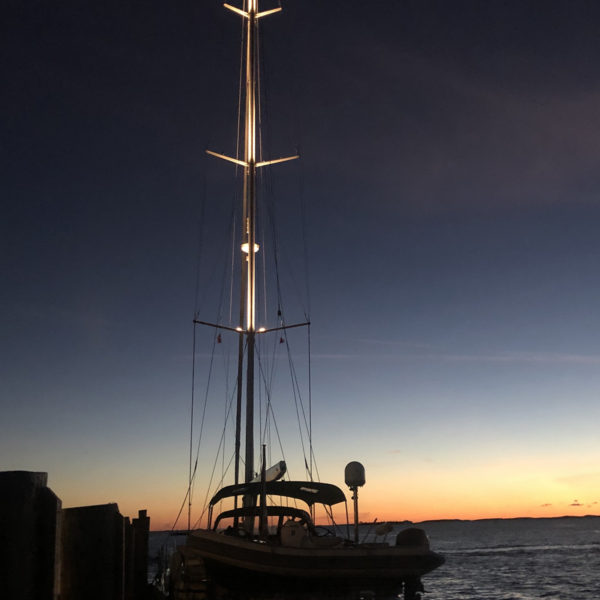 Latitude mast lights