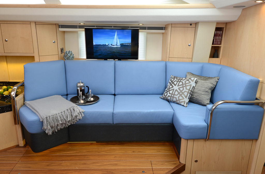 Latitude salon with TV lifted